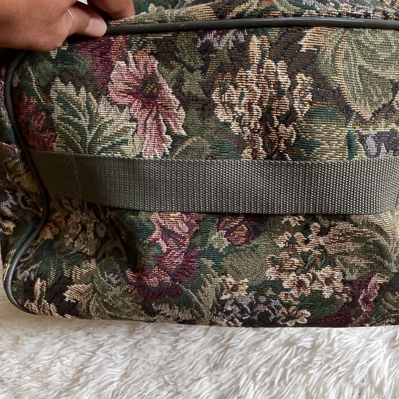 New under the seat tapestry floral carry on  bag - Picture 4 of 12